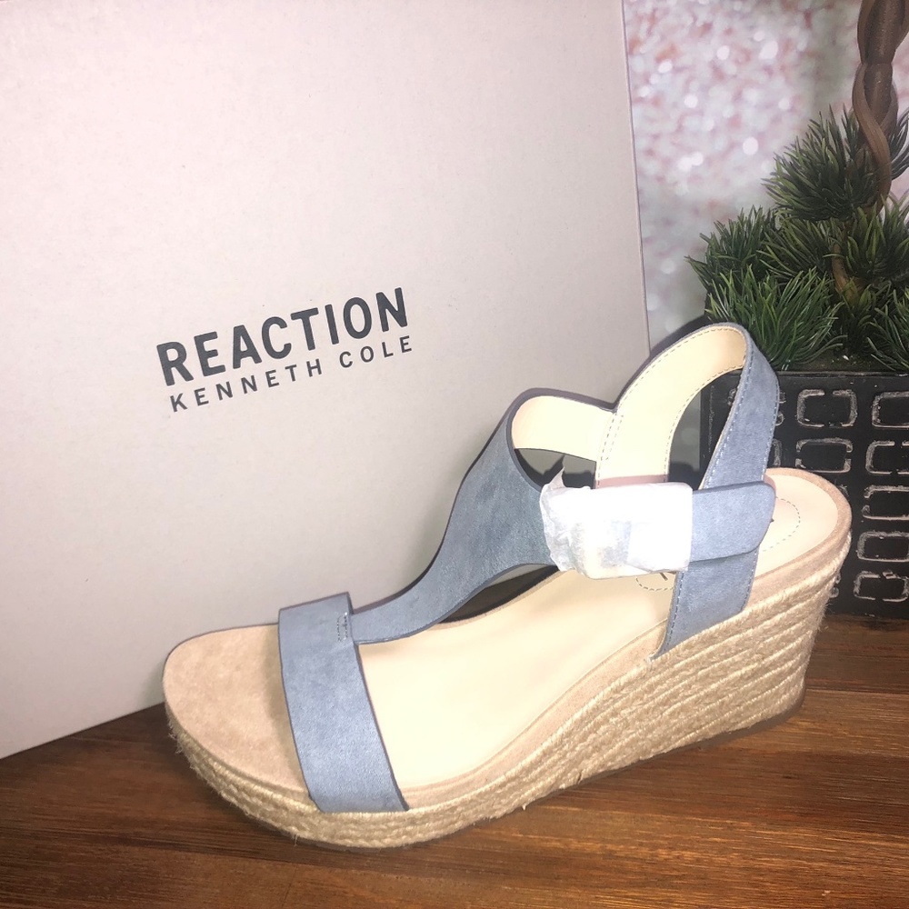 Wedge shoes